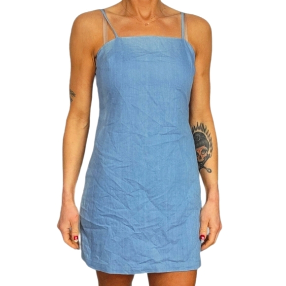 Lulu's Send a Postcard Blue Chambray Tie-Back Mini Dress Size Medium Blue - Picture 1 of 5